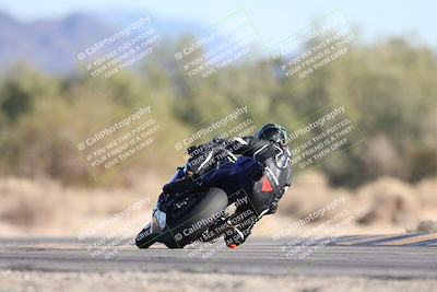 media/Dec-07-2025-CVMA (Sun) [[3e7d2de5dc]]/Race 12- Formula 40 MW and LW/